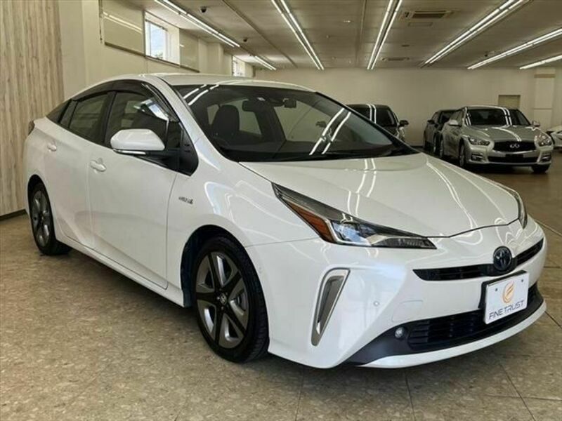 PRIUS-17