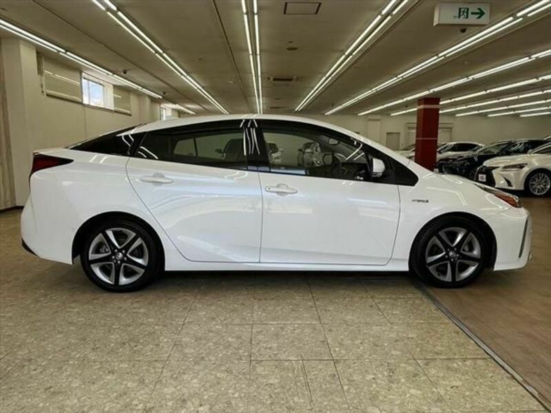 PRIUS-18