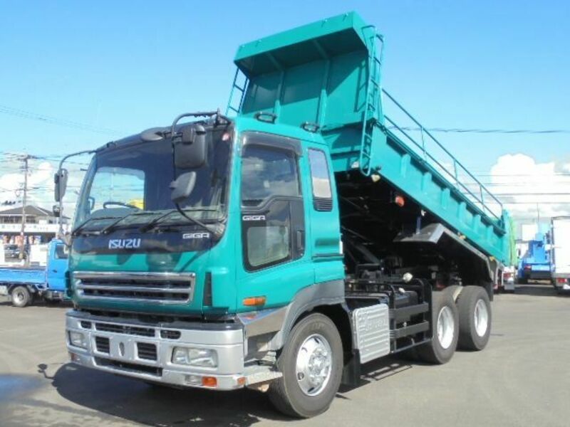 ISUZU　GIGA