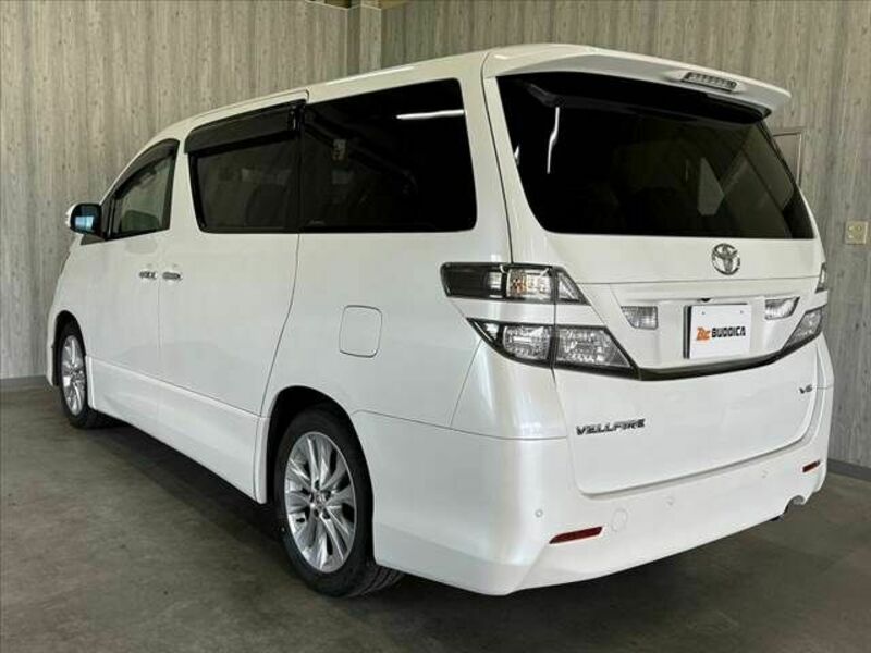 VELLFIRE-12