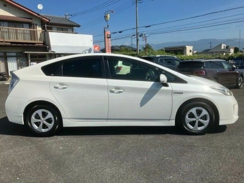 PRIUS-4