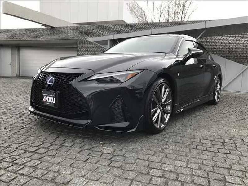 LEXUS　IS