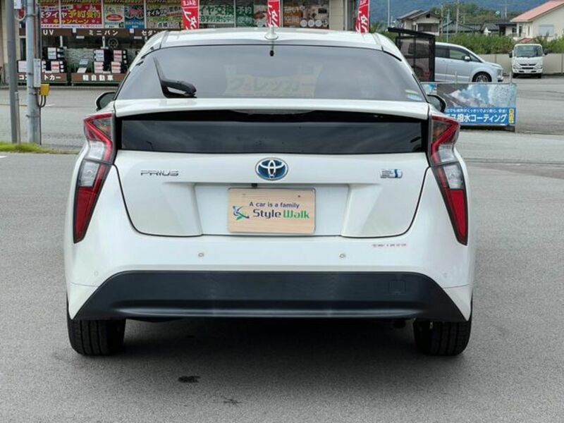 PRIUS-5