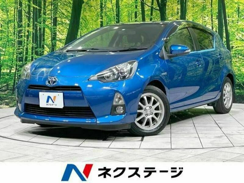 TOYOTA　AQUA