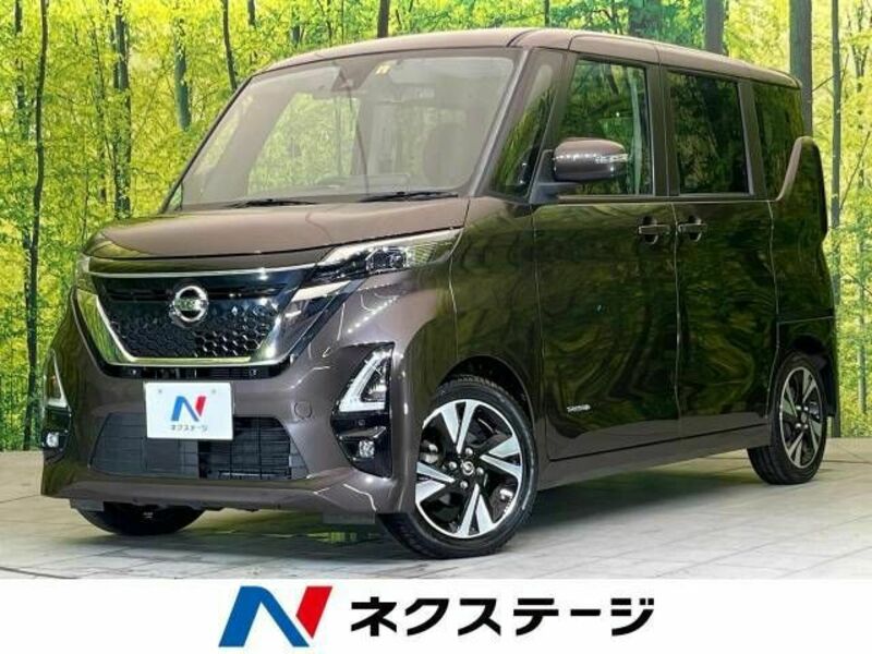 NISSAN　ROOX