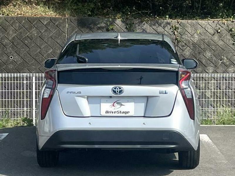 PRIUS-6