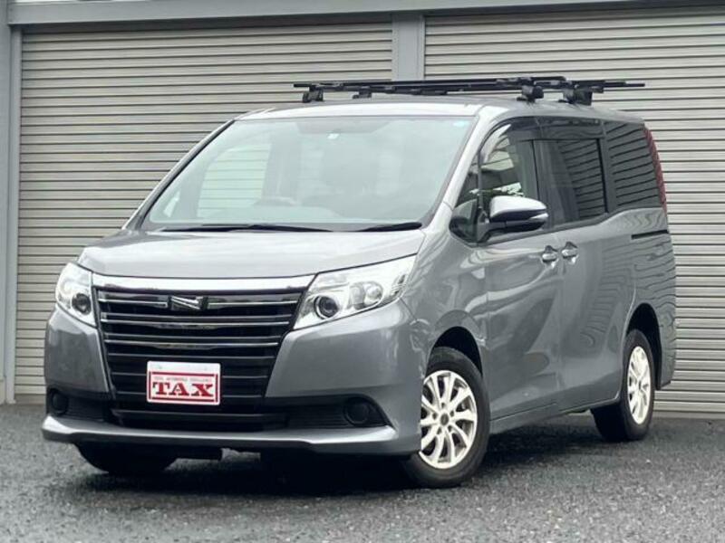 TOYOTA　NOAH