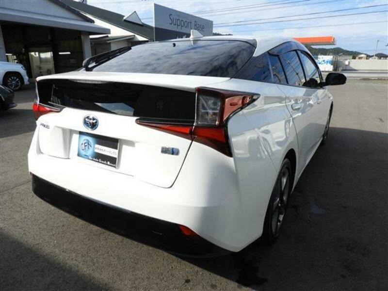 PRIUS-1