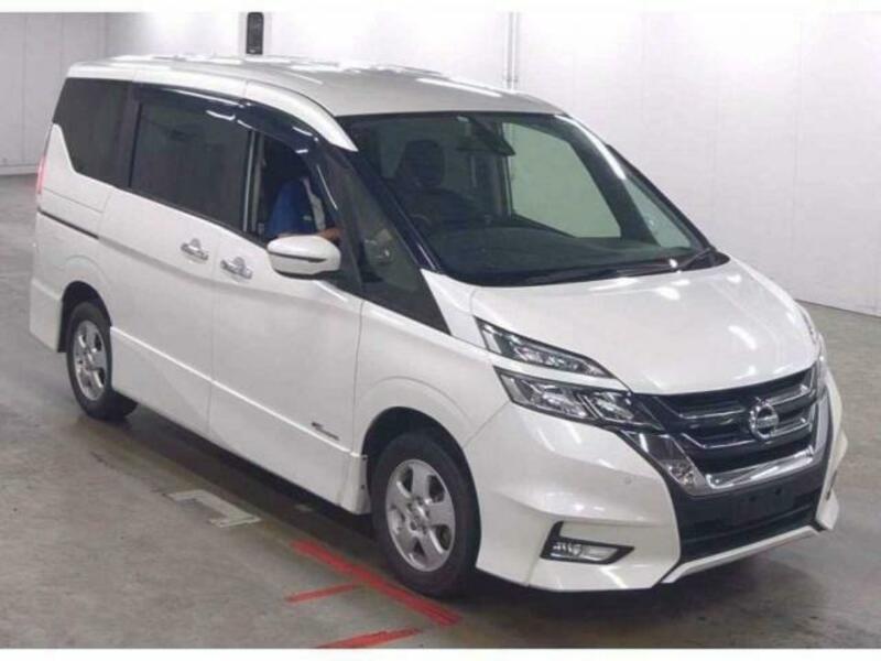 NISSAN　SERENA