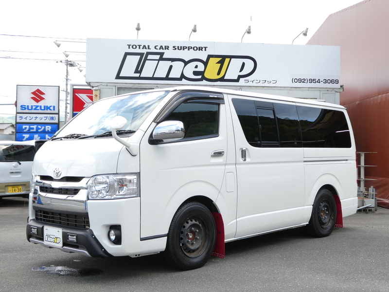 TOYOTA　HIACE VAN