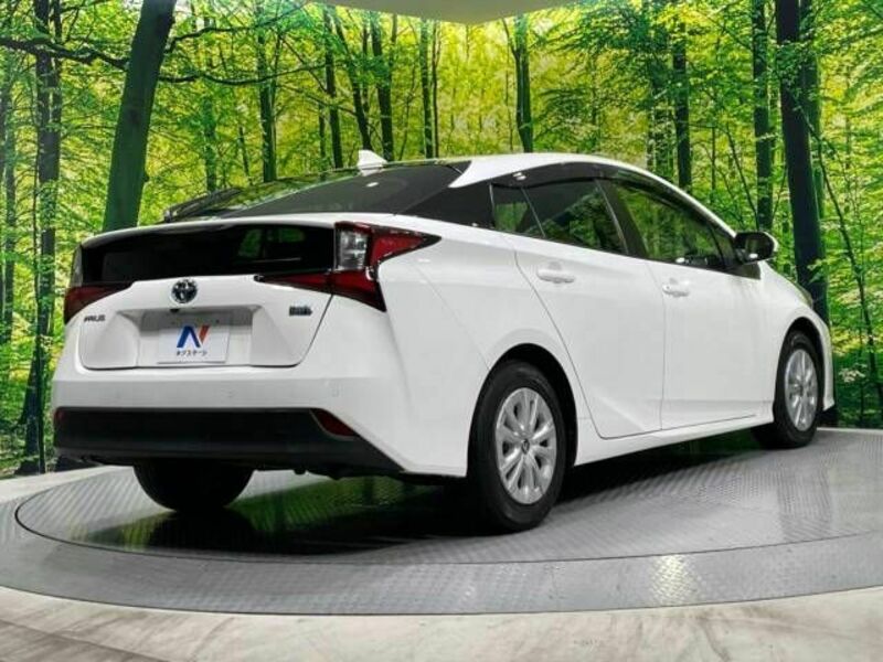 PRIUS-17