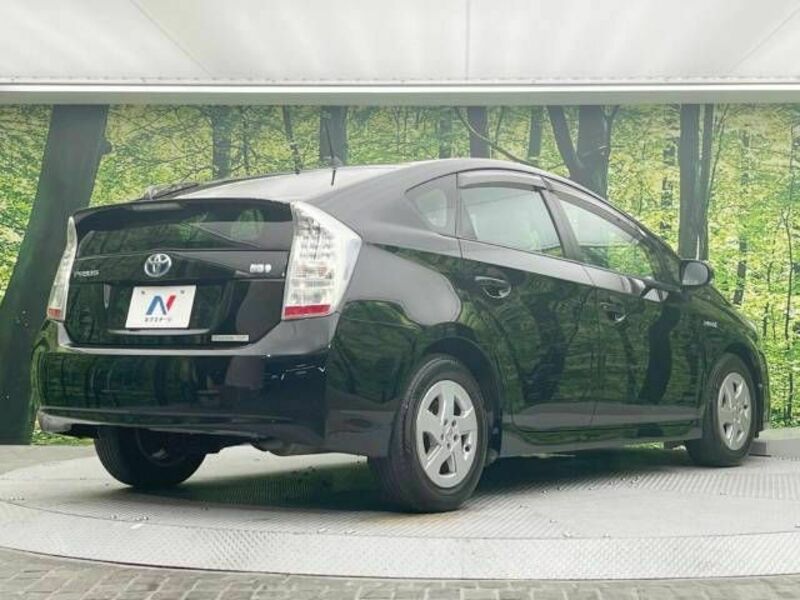 PRIUS-16