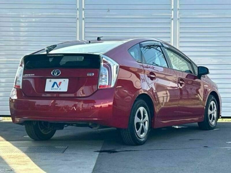 PRIUS-17