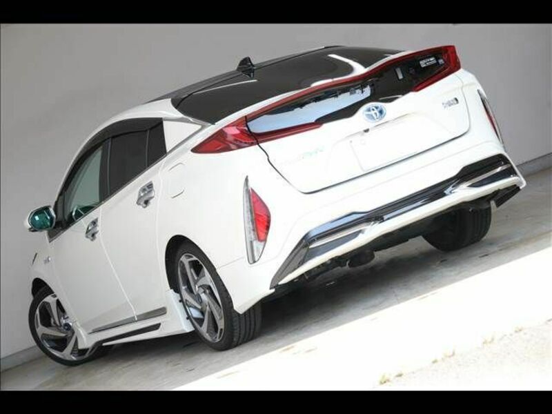 PRIUS PHV-10