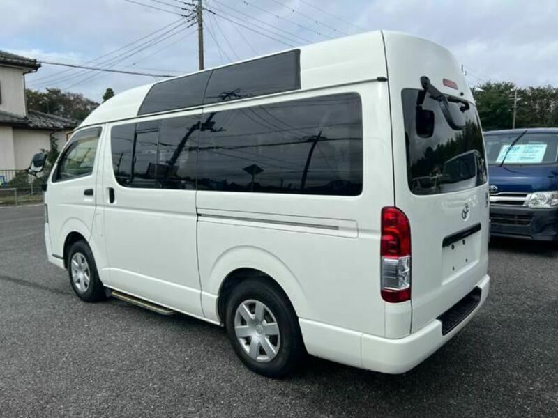 HIACE VAN-4