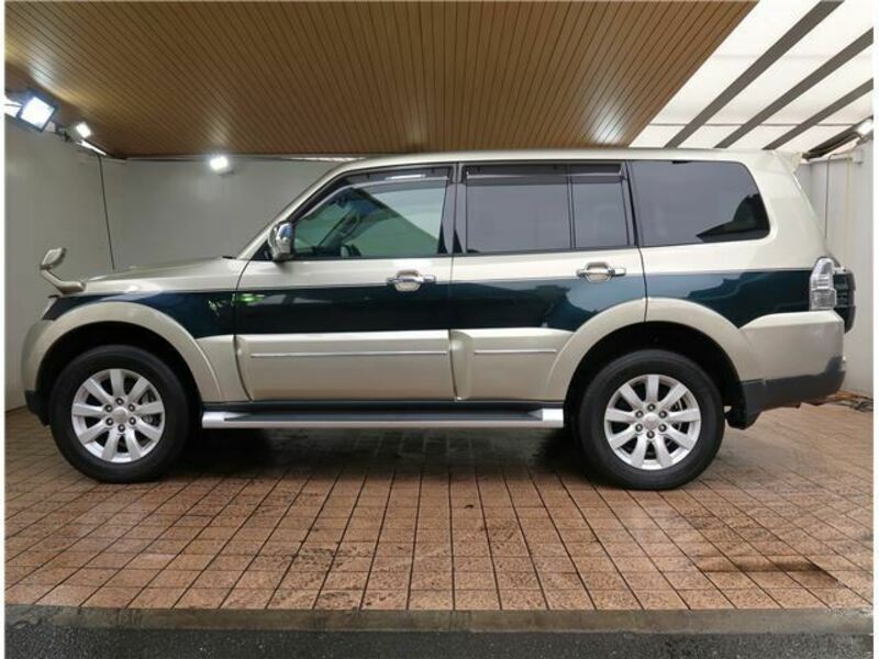 PAJERO-26