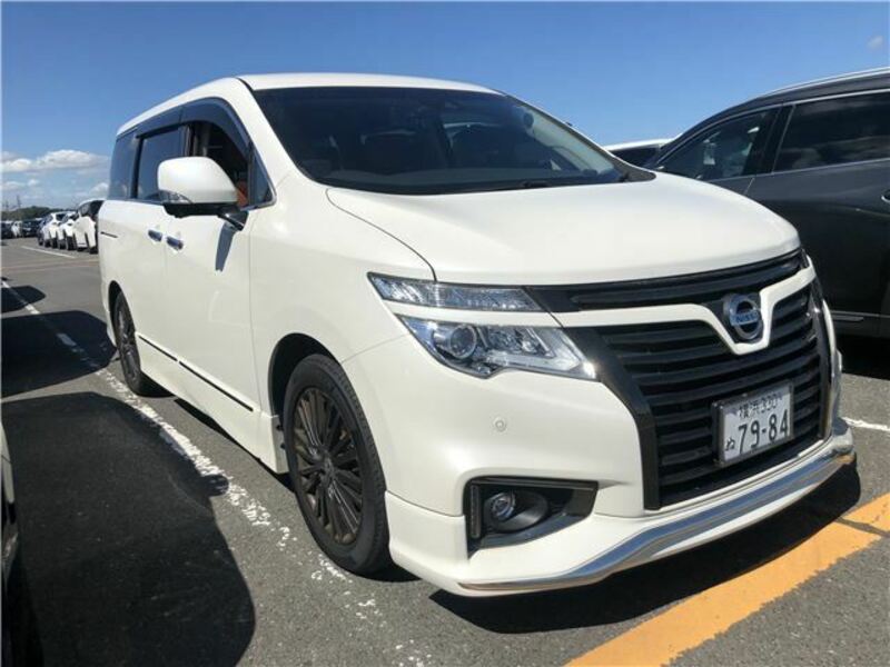 NISSAN　ELGRAND