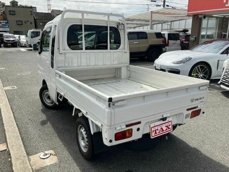 HIJET TRUCK-1