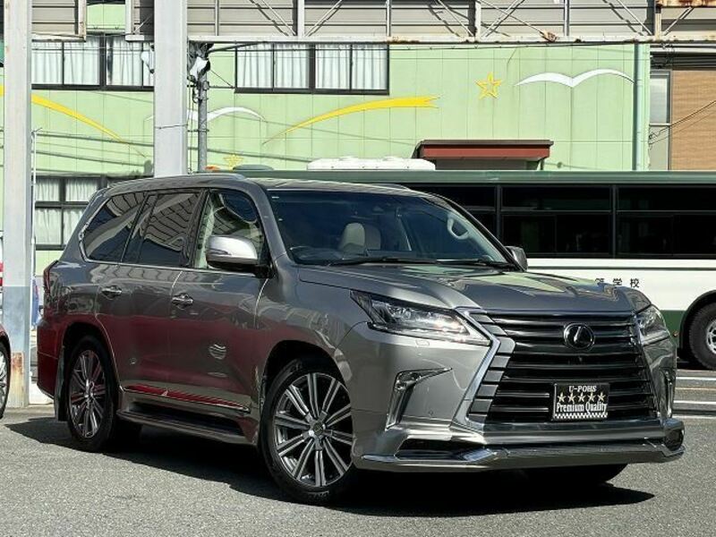 LEXUS　LX