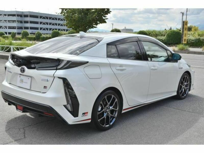 PRIUS PHV-8