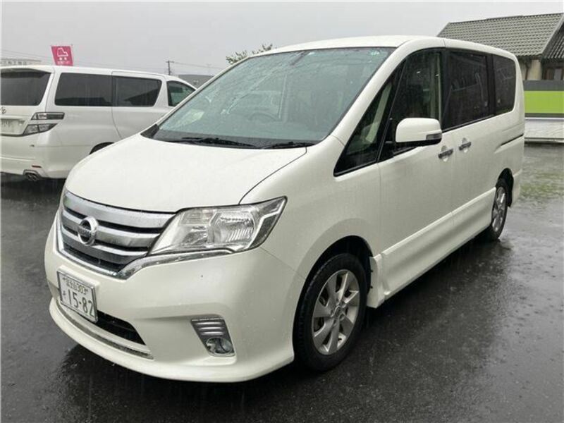 NISSAN　SERENA