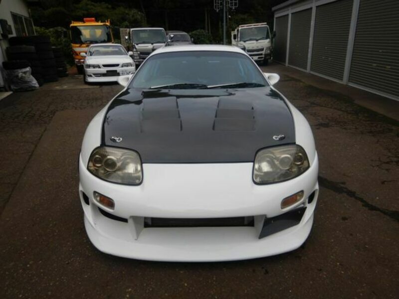 TOYOTA　SUPRA