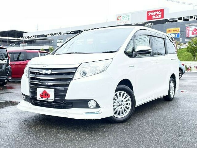 TOYOTA　NOAH