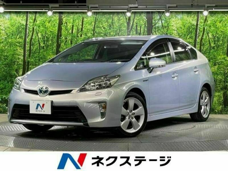 TOYOTA　PRIUS