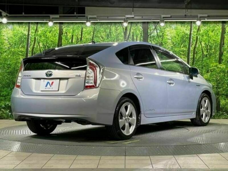 PRIUS-16