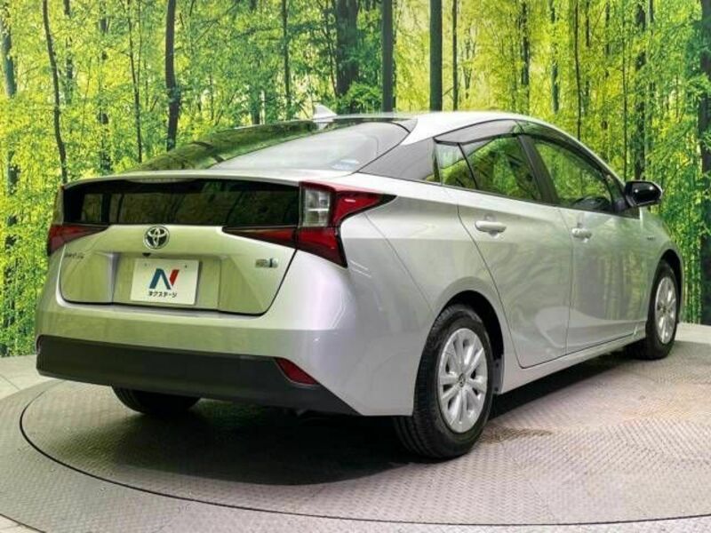 PRIUS-17