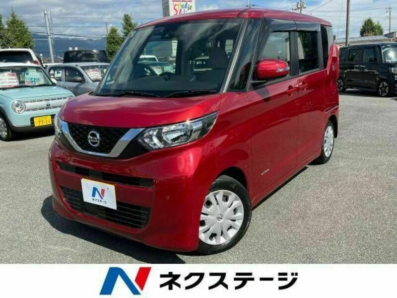 NISSAN　ROOX