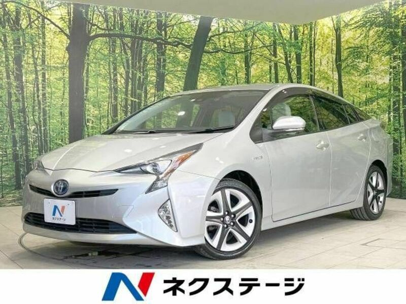 TOYOTA　PRIUS