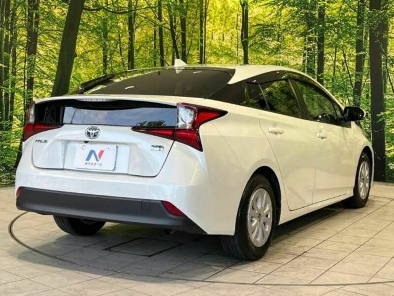 PRIUS-18