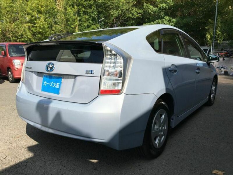 PRIUS-3