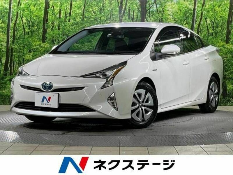 TOYOTA　PRIUS