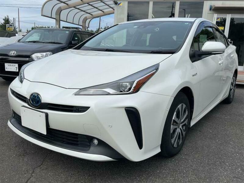 TOYOTA　PRIUS