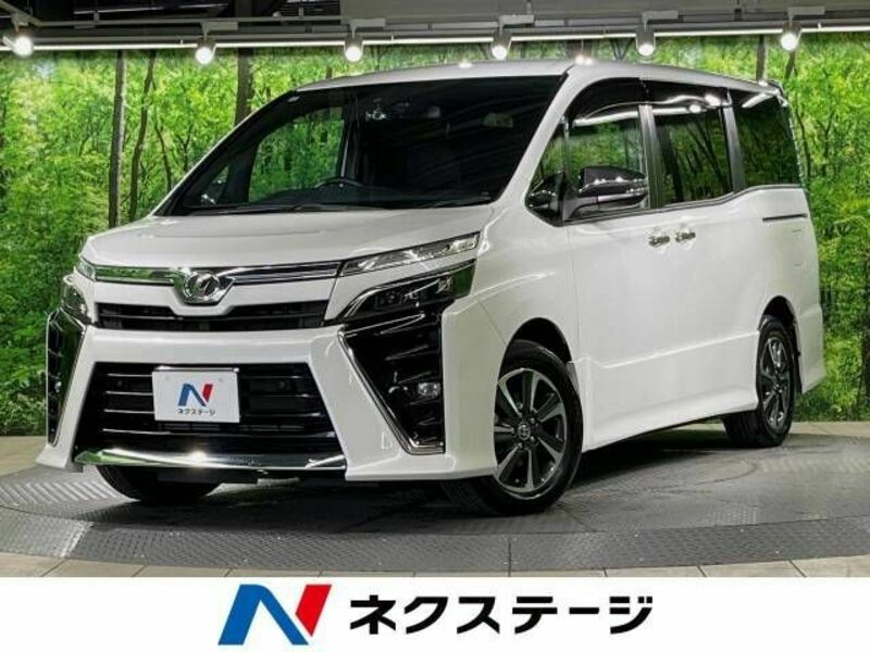 TOYOTA　VOXY