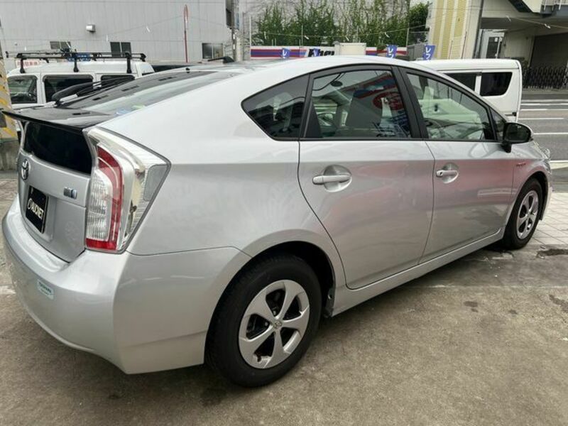 PRIUS-1