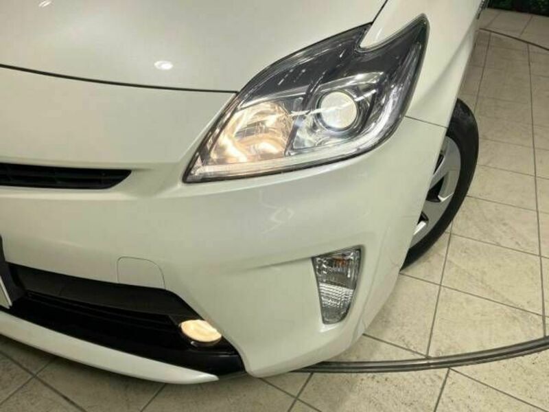 PRIUS-12