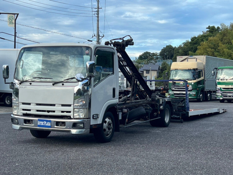 ISUZU　ELF