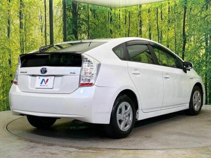 PRIUS-17