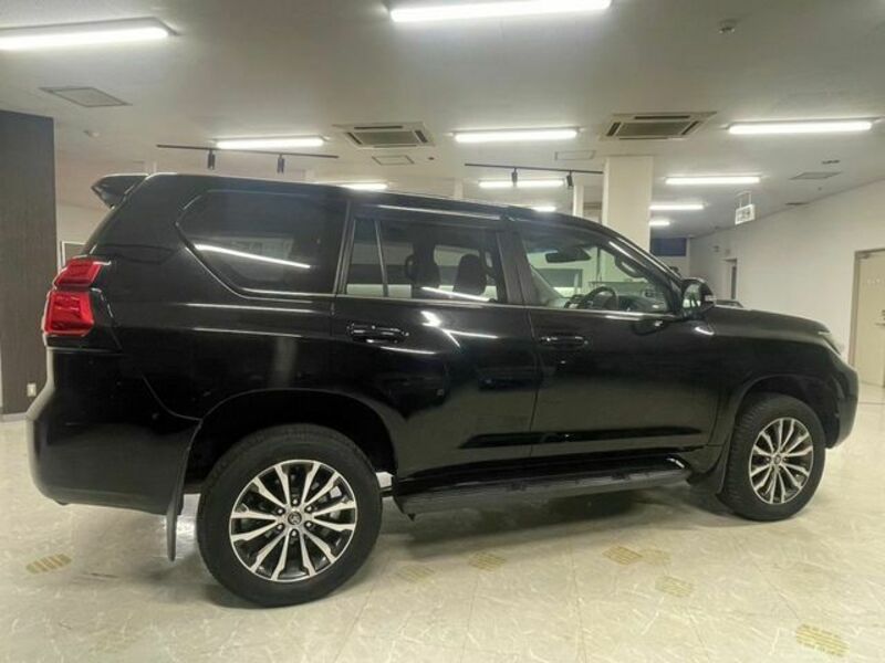 LAND CRUISER PRADO-2