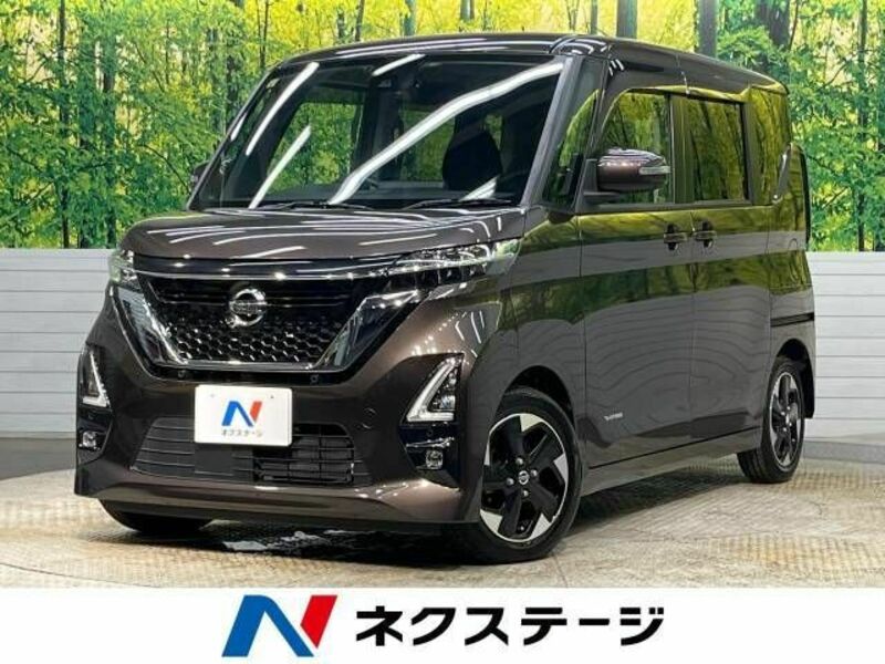 NISSAN　ROOX