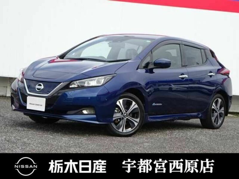 NISSAN　LEAF