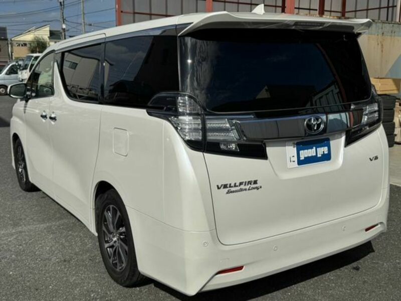 VELLFIRE-5