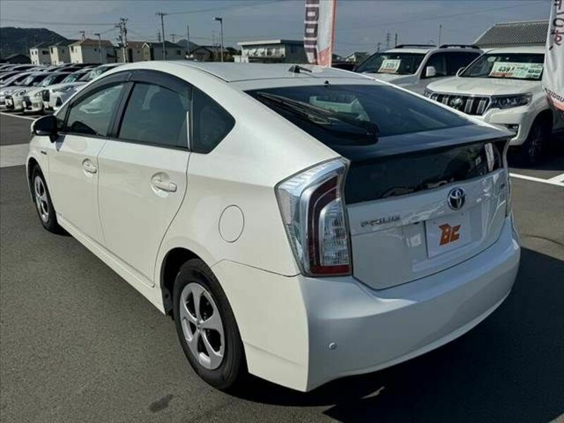 PRIUS-12