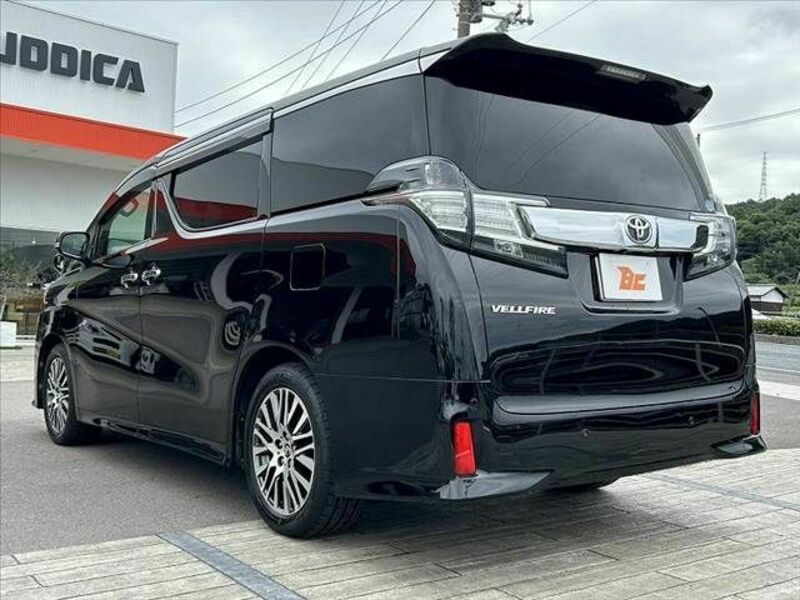 VELLFIRE-12