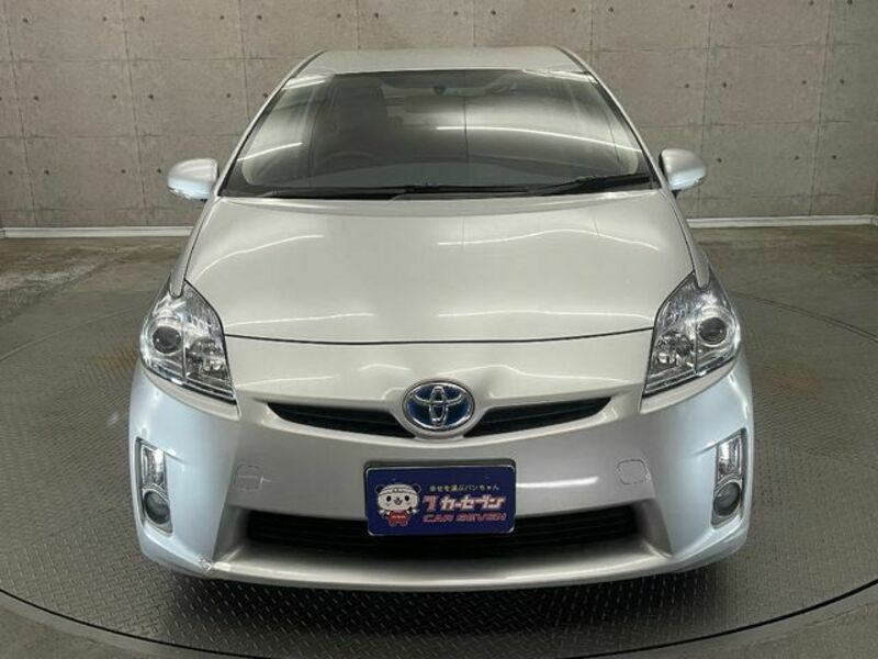 PRIUS-9