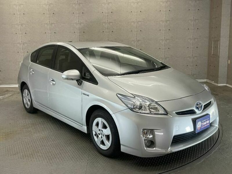 PRIUS-10