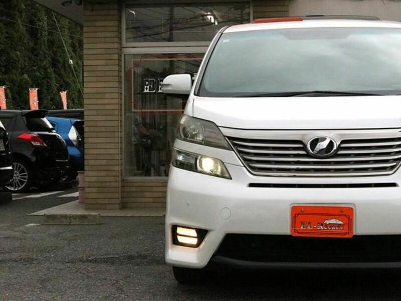 VELLFIRE-11